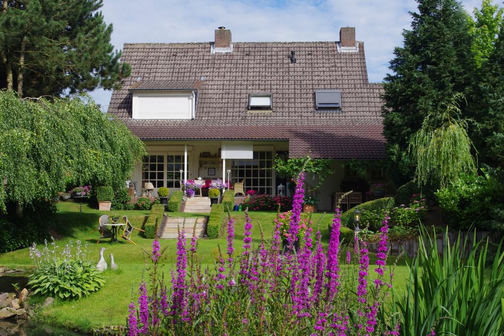 B&B Ut Bosbeekhuuske Tegelen Bagian luar foto